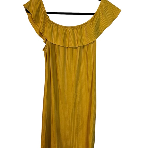 A mustard yellow dress in size extra large by Magazine - Picture 6 of 6